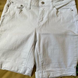 DKNY JEANS WHITE SHORTS
